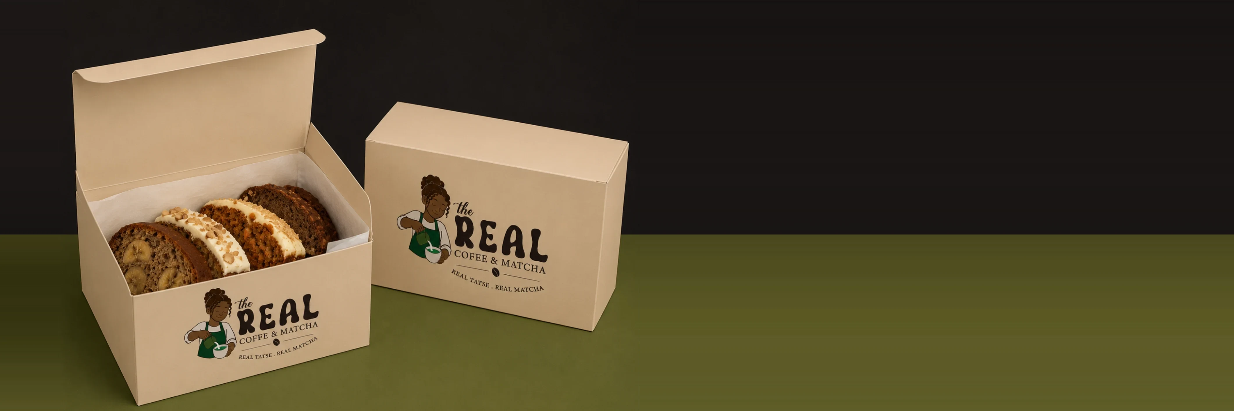 Coffret The Real garni de tranches de banana bread et de carrot cake